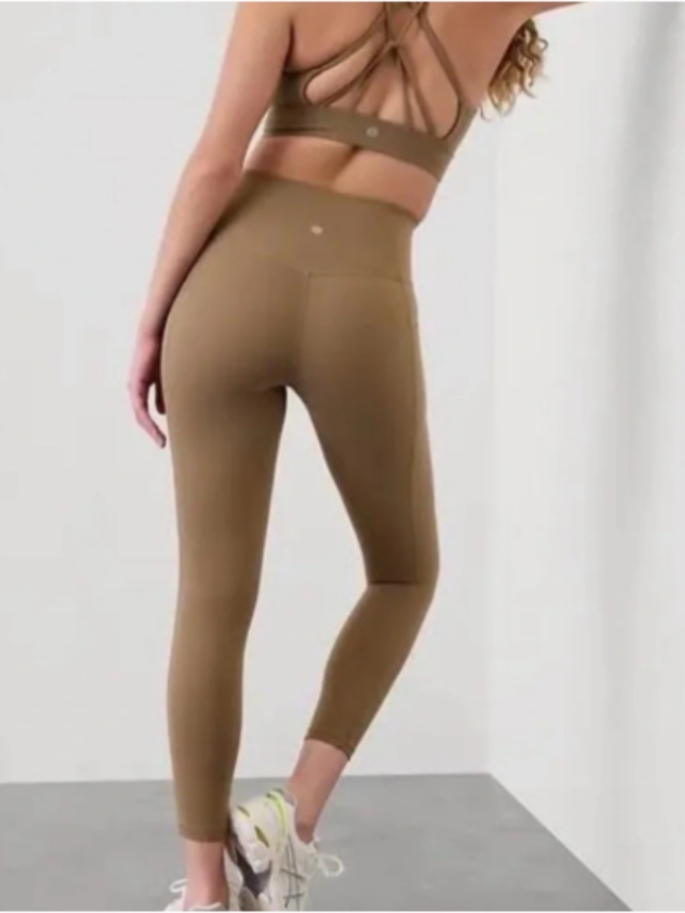 Athleta Salutation Stash Leggings Brown Taupe High Rise Yoga Pants Size Medium